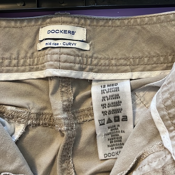 Size 12 mid rise curvy dockers - Picture 5 of 5